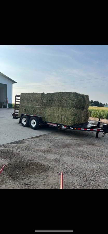 Alfalfa hay Minnesota semi truck load